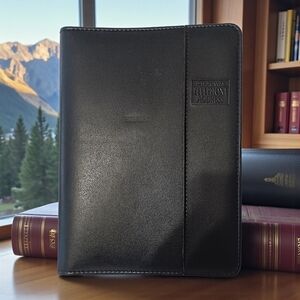 Day Runner Telephone Address Book Booklet Ringed Binder Padded Faux Leather Vtg